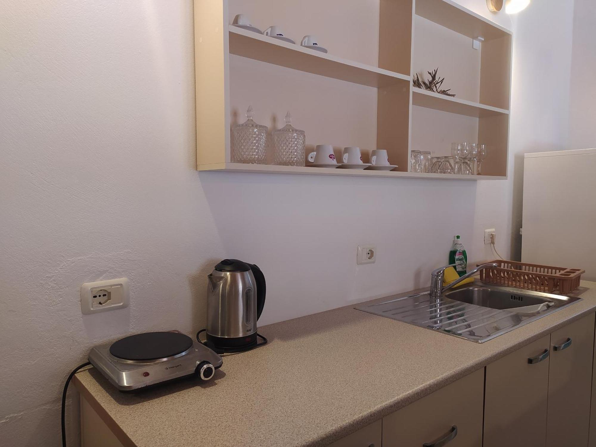 Retzos Rooms Химара Экстерьер фото